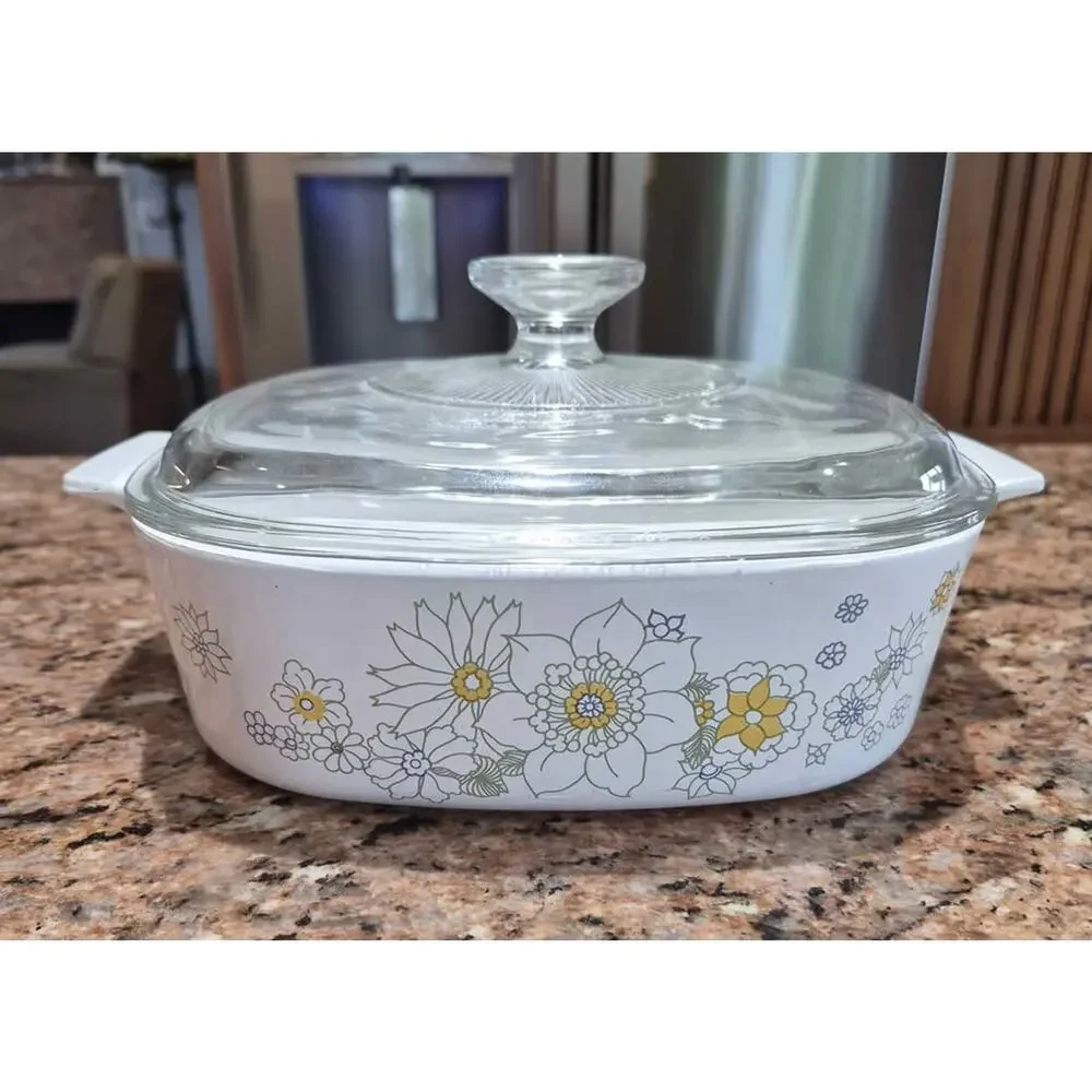 Corning Ware Floral Bouquet 2 Liter with Lid